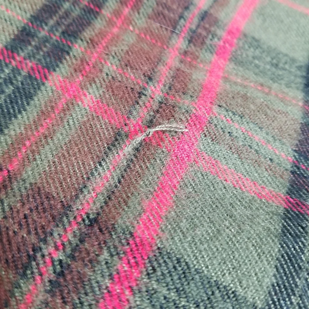 Eddie Bauer Scarf One Size Tartan Plaid Flannel Fringe Winter Holiday Red Green